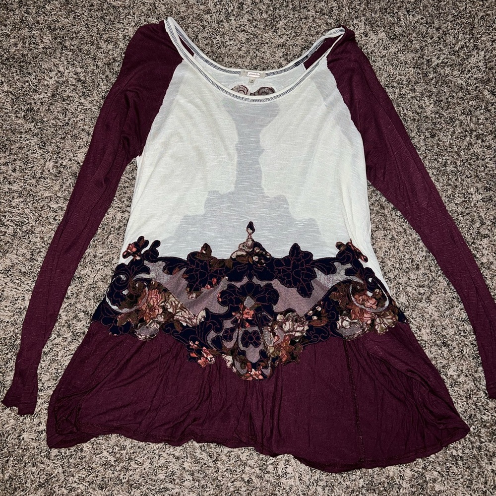 Women’s small Buckle Gimmicks long sleeve top